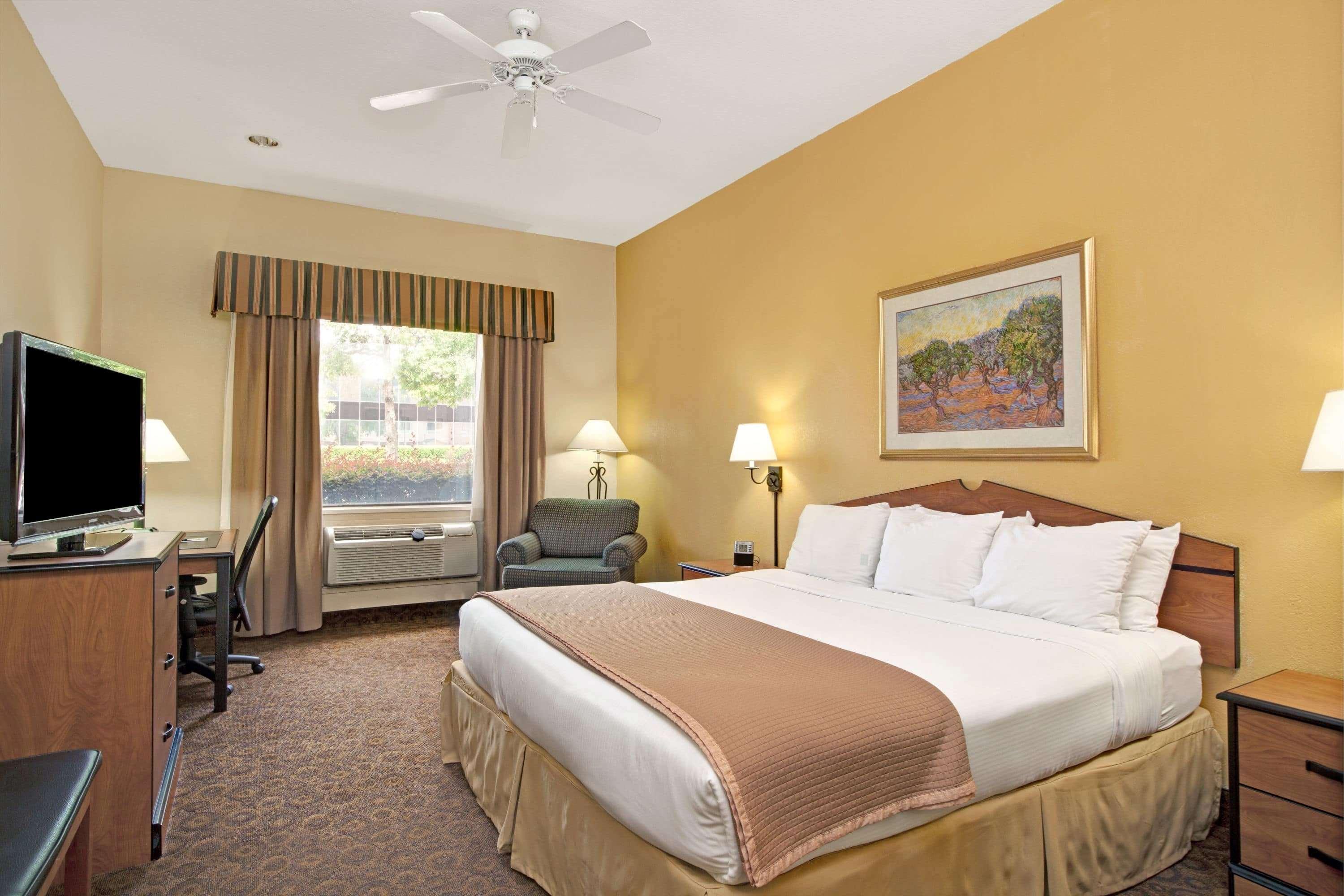 Wingate By Wyndham Houston Bush Intercontinental Airport Hotel Exterior photo