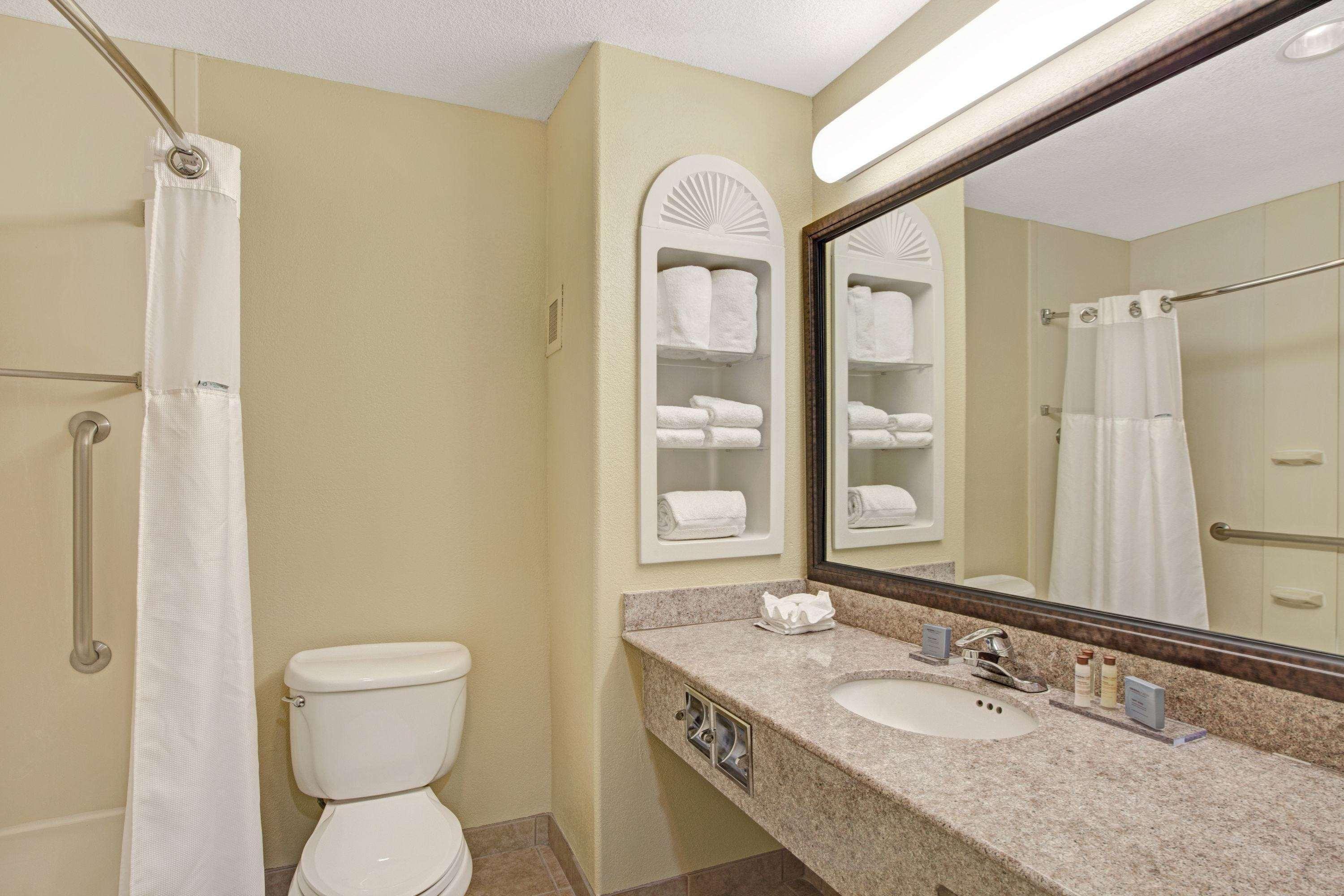 Wingate By Wyndham Houston Bush Intercontinental Airport Hotel Exterior photo