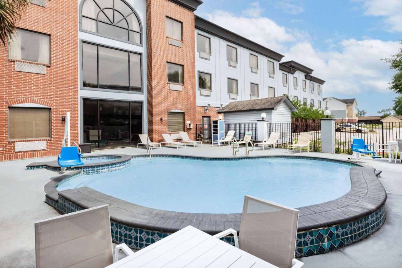 Wingate By Wyndham Houston Bush Intercontinental Airport Hotel Exterior photo