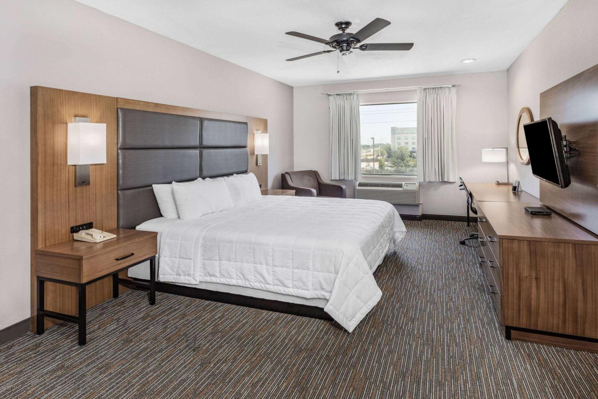 Wingate By Wyndham Houston Bush Intercontinental Airport Hotel Exterior photo